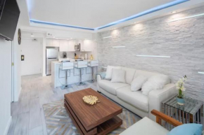 Ilikai's Best Beach Front Executive Suite